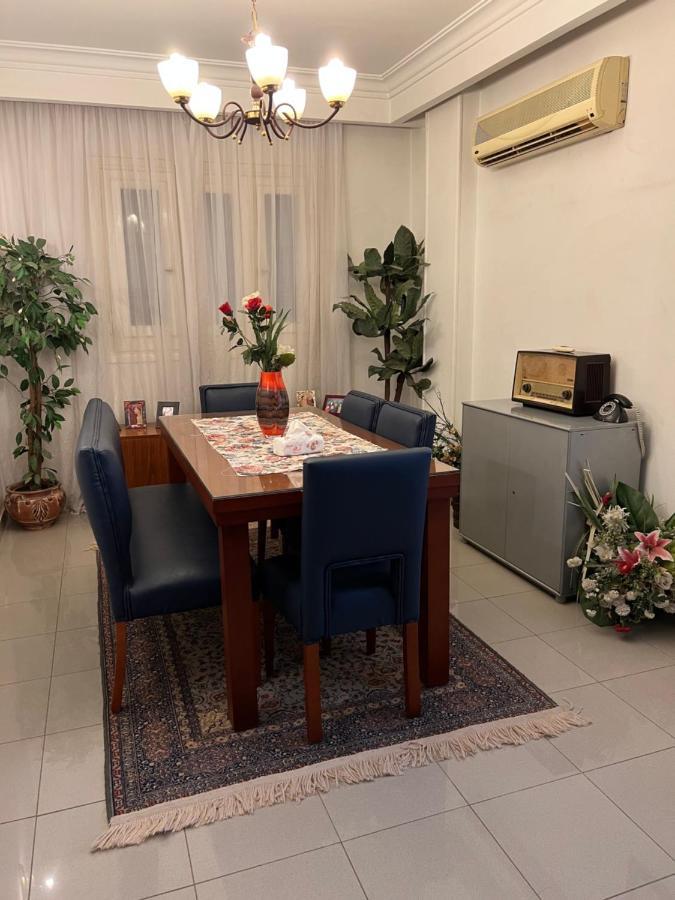 Very Comfortable And Cozy Apartment Cairo